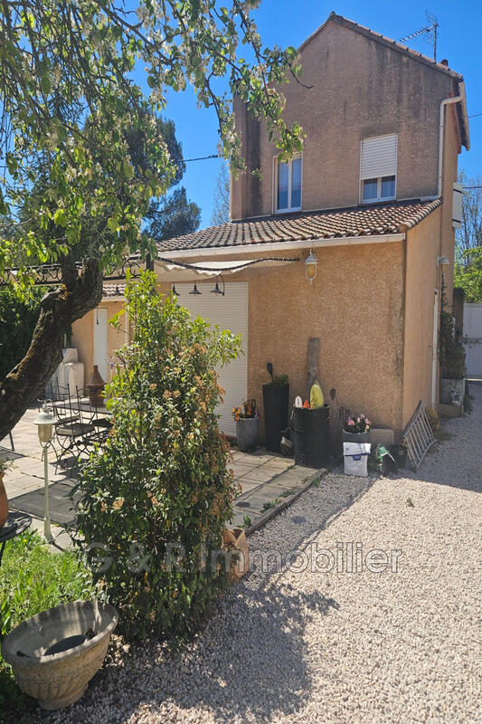 Maison - 80 m² - 3 pièces