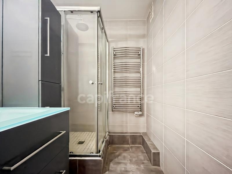 Appartement - 75 m² - 4 pièces