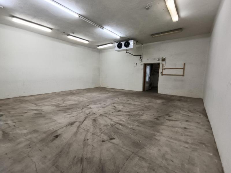 Local commercial - 236 m² - 4 pièces