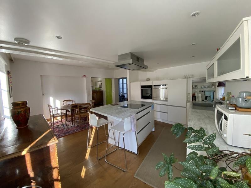 Maison - 180 m² - 7 pièces