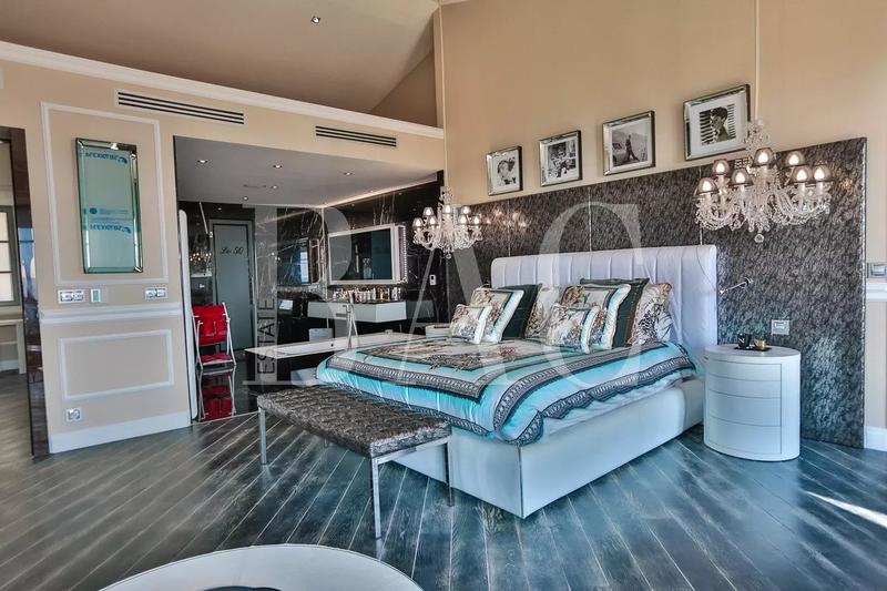 Villa - 1 000 m² - 22 pièces