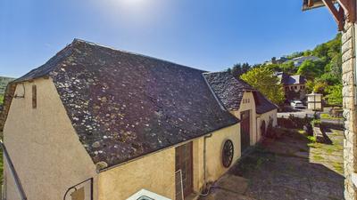 Maison - 278 m² - 10 pièces