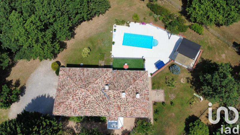 Maison - 180 m² - 6 pièces