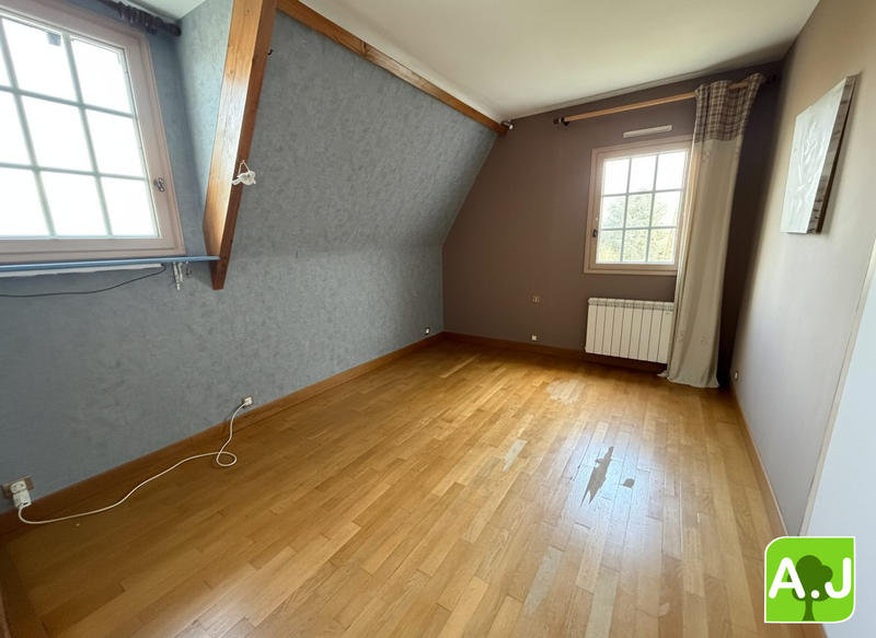 Maison - 175 m² - 8 pièces