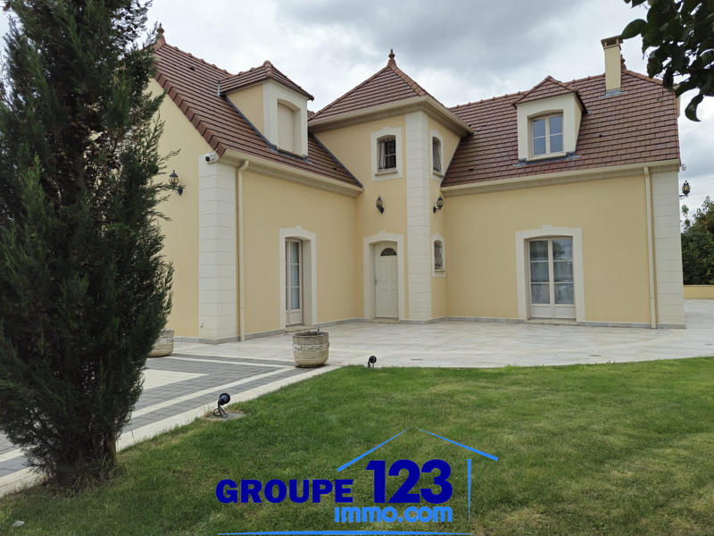 Maison - 169 m² - 7 pièces