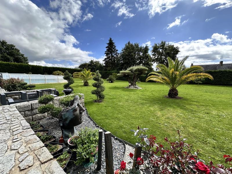 Propriété - 350 m² - 8 pièces