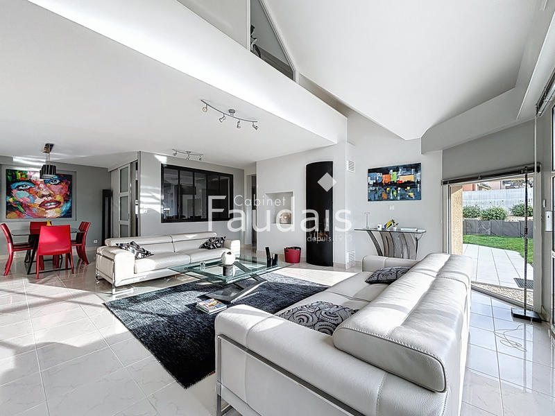 Maison - 168 m² - 5 pièces