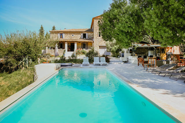 Mas - 486 m² - 19 pièces