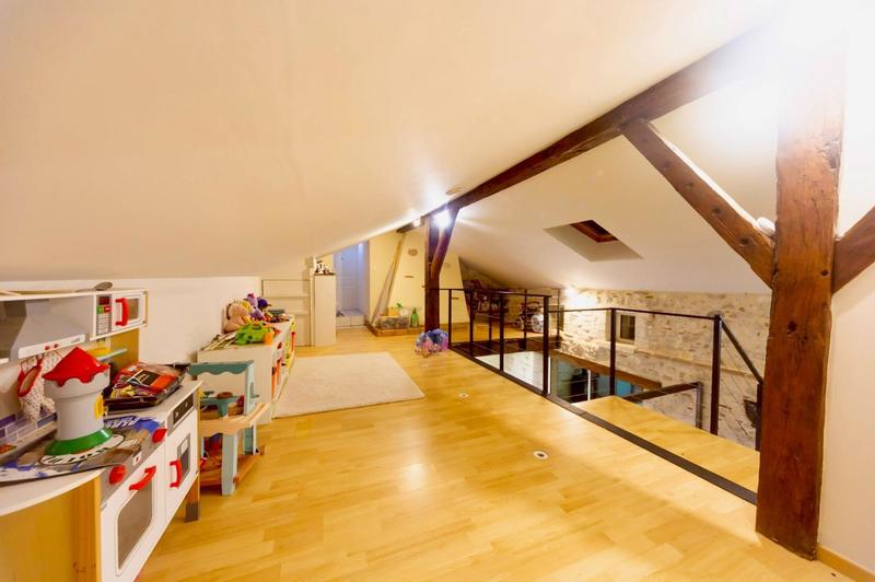 Maison - 271 m² - 11 pièces