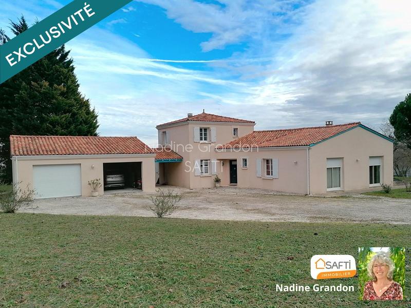 Villa - 259 m² - 9 pièces