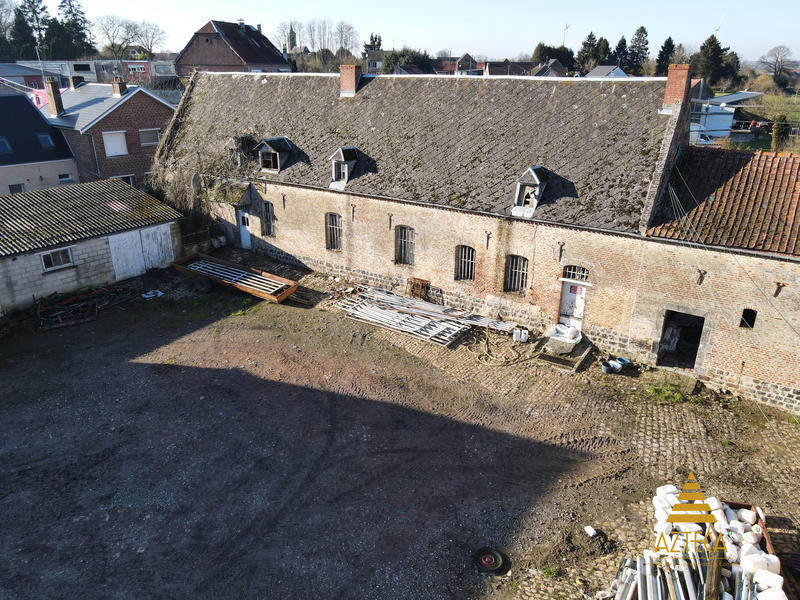 Maison - 260 m² - 4 pièces