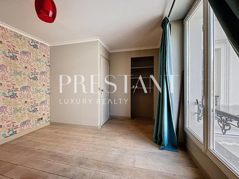 Appartement - 190 m² - 6 pièces