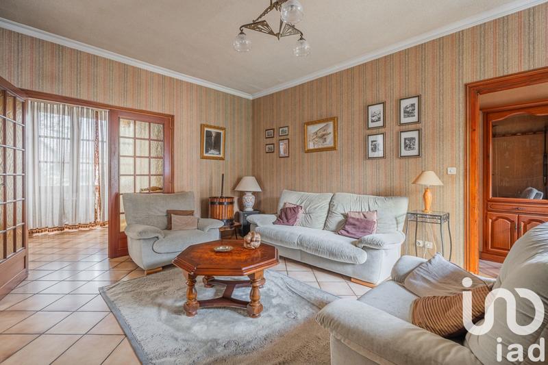 Maison - 214 m² - 6 pièces