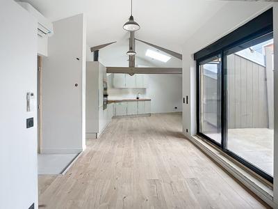 Appartement - 85 m² - 5 pièces