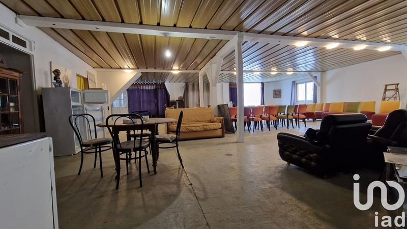 Maison - 280 m² - 9 pièces