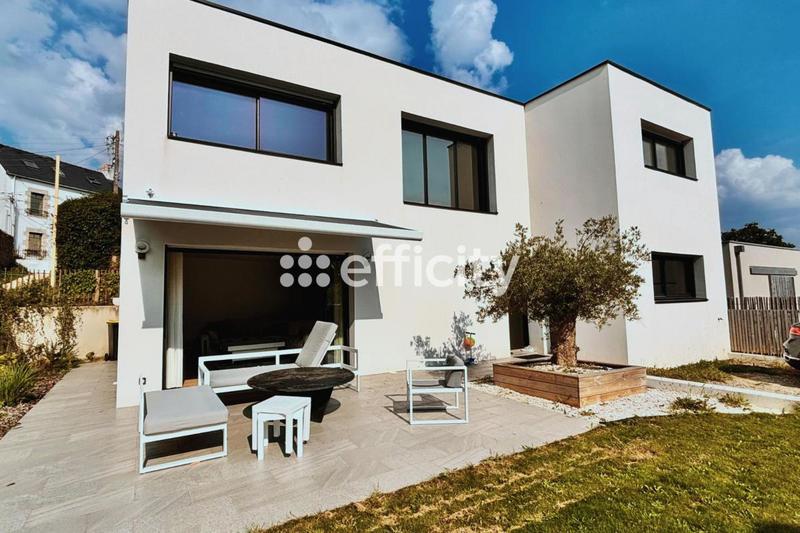 Maison - 147 m² - 5 pièces