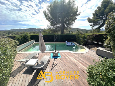 Maison - 104 m² - 4 pièces