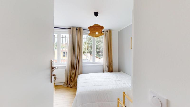 Appartement - 82 m² - 6 pièces