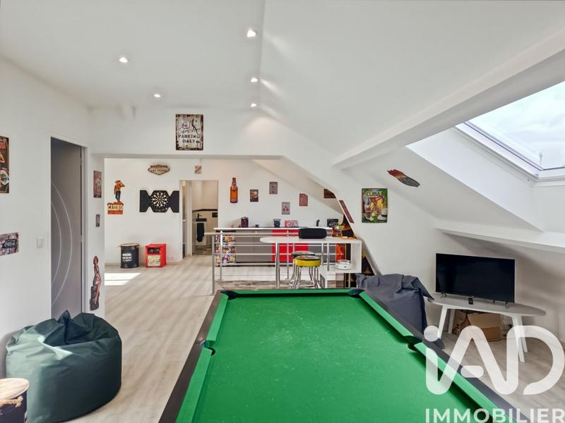 Maison - 184 m² - 8 pièces