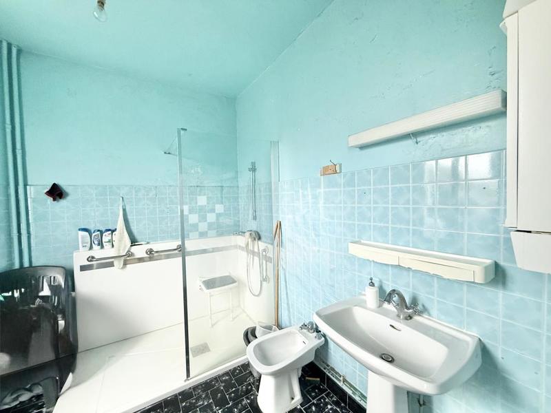 Maison - 180 m² - 8 pièces