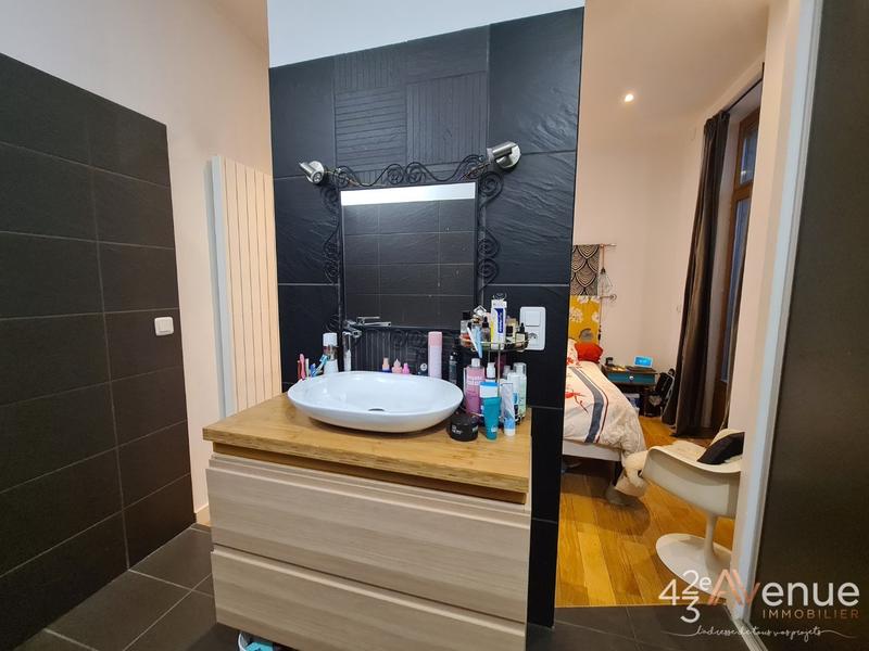 Appartement - 77 m² - 3 pièces