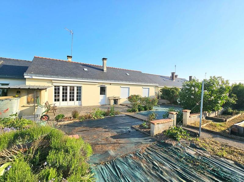 Maison - 98 m² - 5 pièces