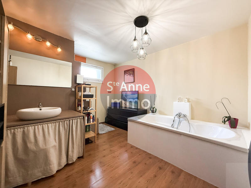 Maison - 192 m² - 6 pièces