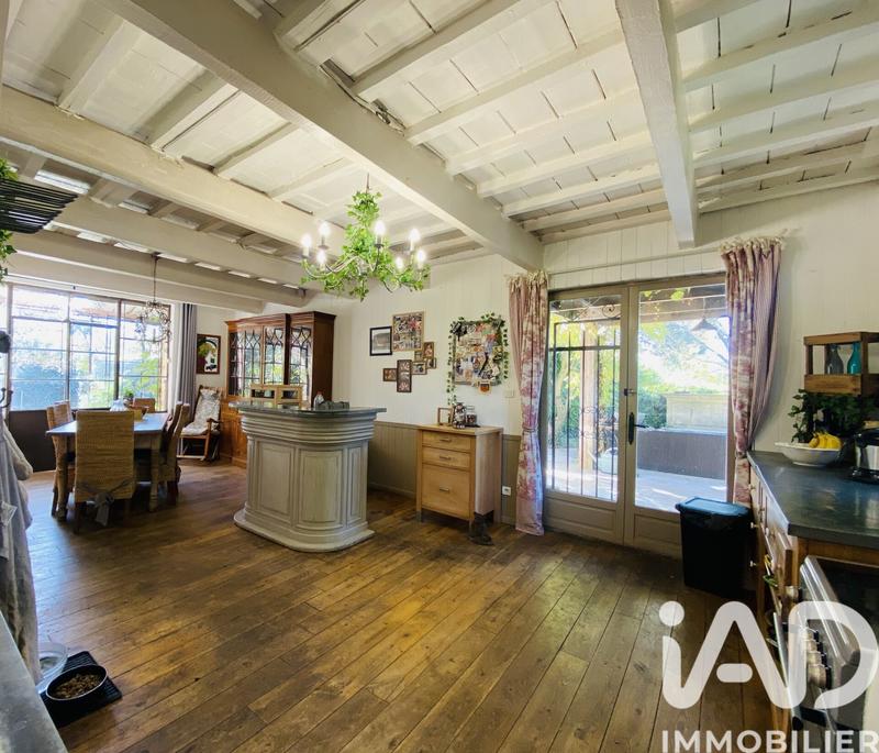 Maison - 250 m² - 9 pièces