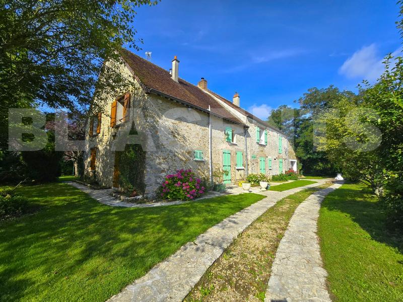 Maison en pierre - 135 m² - 6 pièces