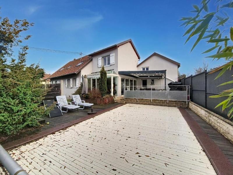 Maison - 183 m² - 7 pièces