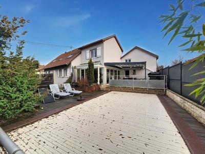 Maison - 183 m² - 7 pièces