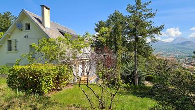 Villa - 237 m² - 7 pièces