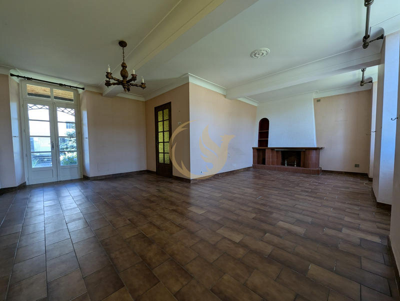 Maison ancienne - 200 m² - 8 pièces