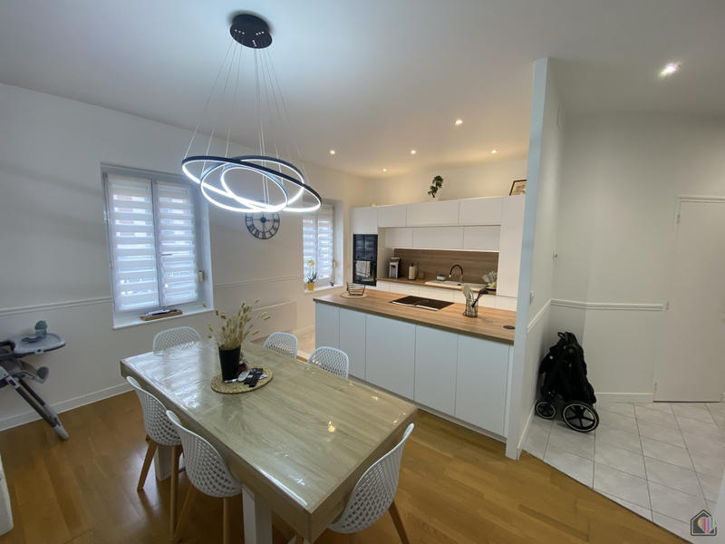 Appartement - 97 m² - 4 pièces