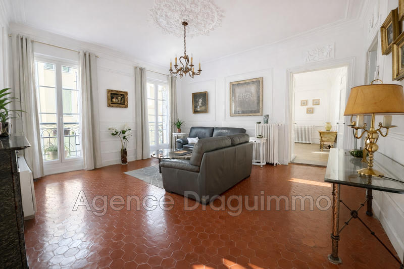 Appartement - 120 m² - 5 pièces