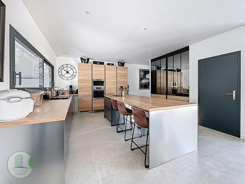 Maison - 150 m² - 6 pièces