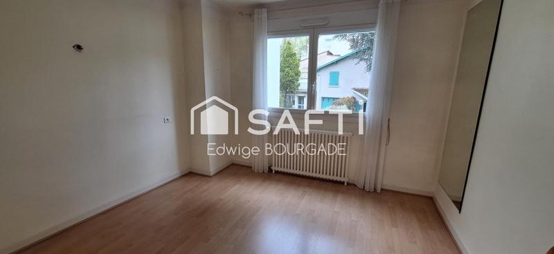 Maison - 238 m² - 6 pièces