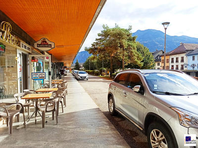 Local commercial - 170 m² - 4 pièces