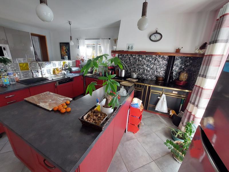 Maison - 220 m² - 6 pièces