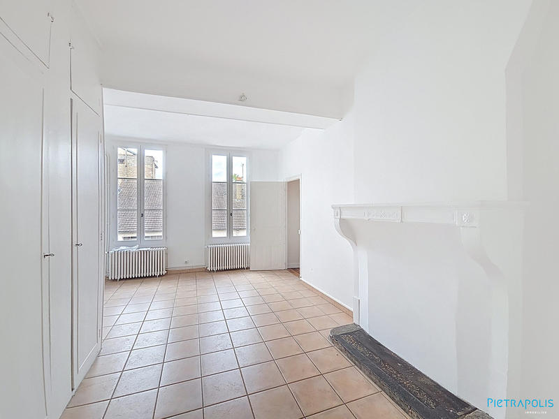 Appartement - 225 m² - 6 pièces