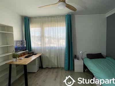 Chambre - 11 m² - 1 pièce