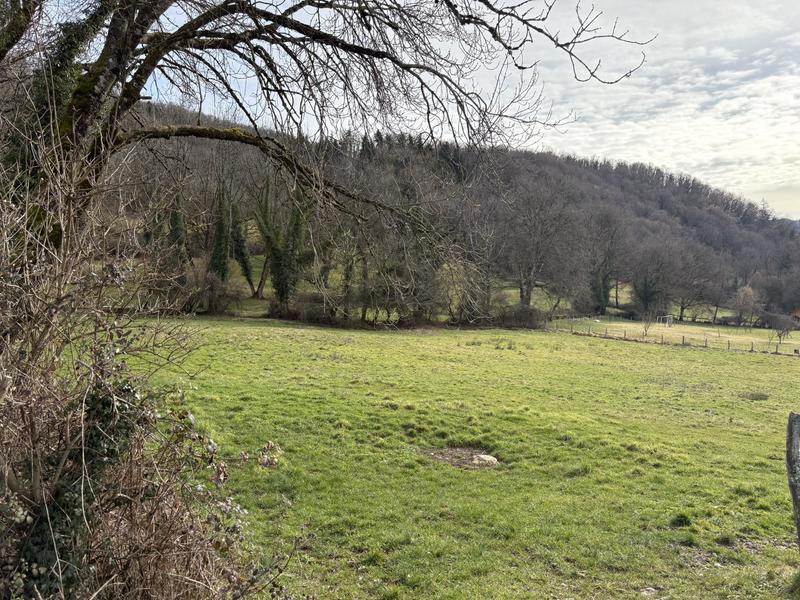 Terrain constructible - 6 233 m²