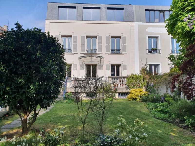 Maison bourgeoise - 253 m² - 9 pièces