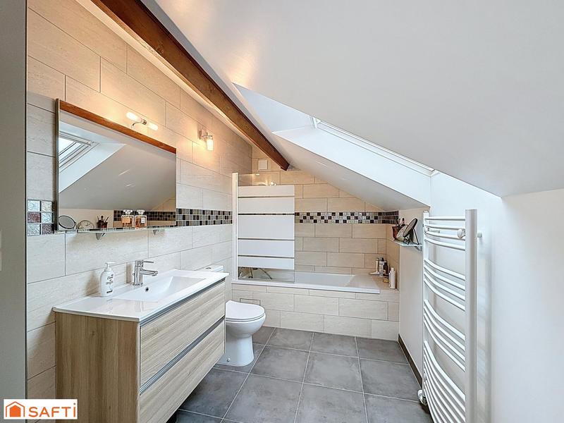 Maison - 90 m² - 6 pièces