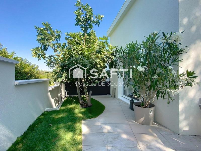 Maison - 337 m² - 8 pièces