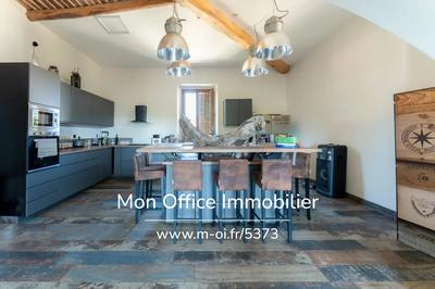 Loft - 153 m² - 5 pièces