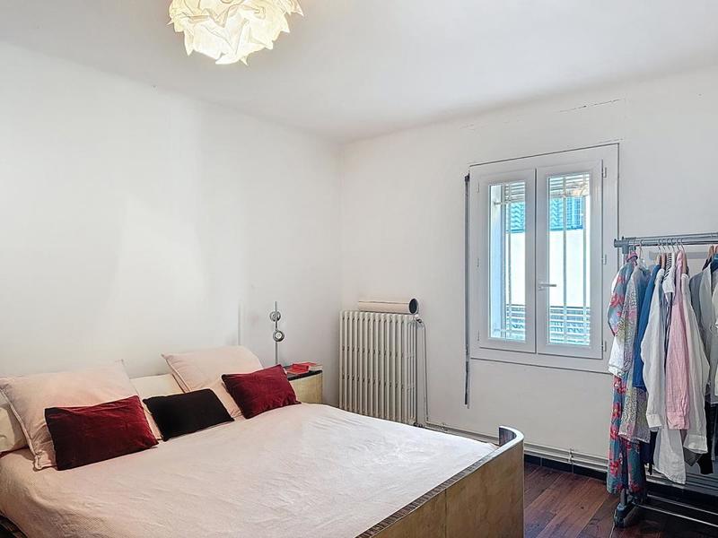 Propriété - 270 m² - 9 pièces