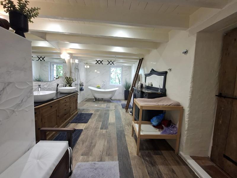 Propriété - 331 m²