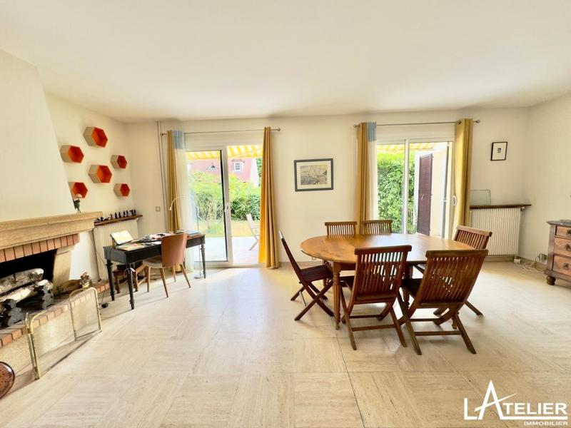 Maison - 170 m² - 10 pièces