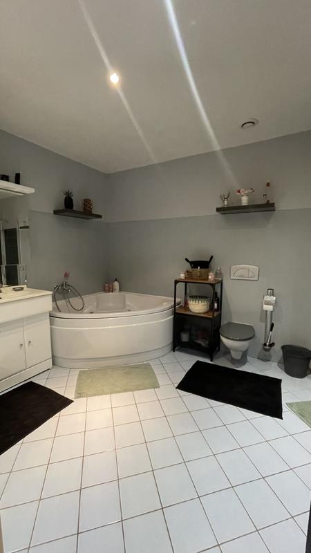 Appartement - 186 m² - 5 pièces